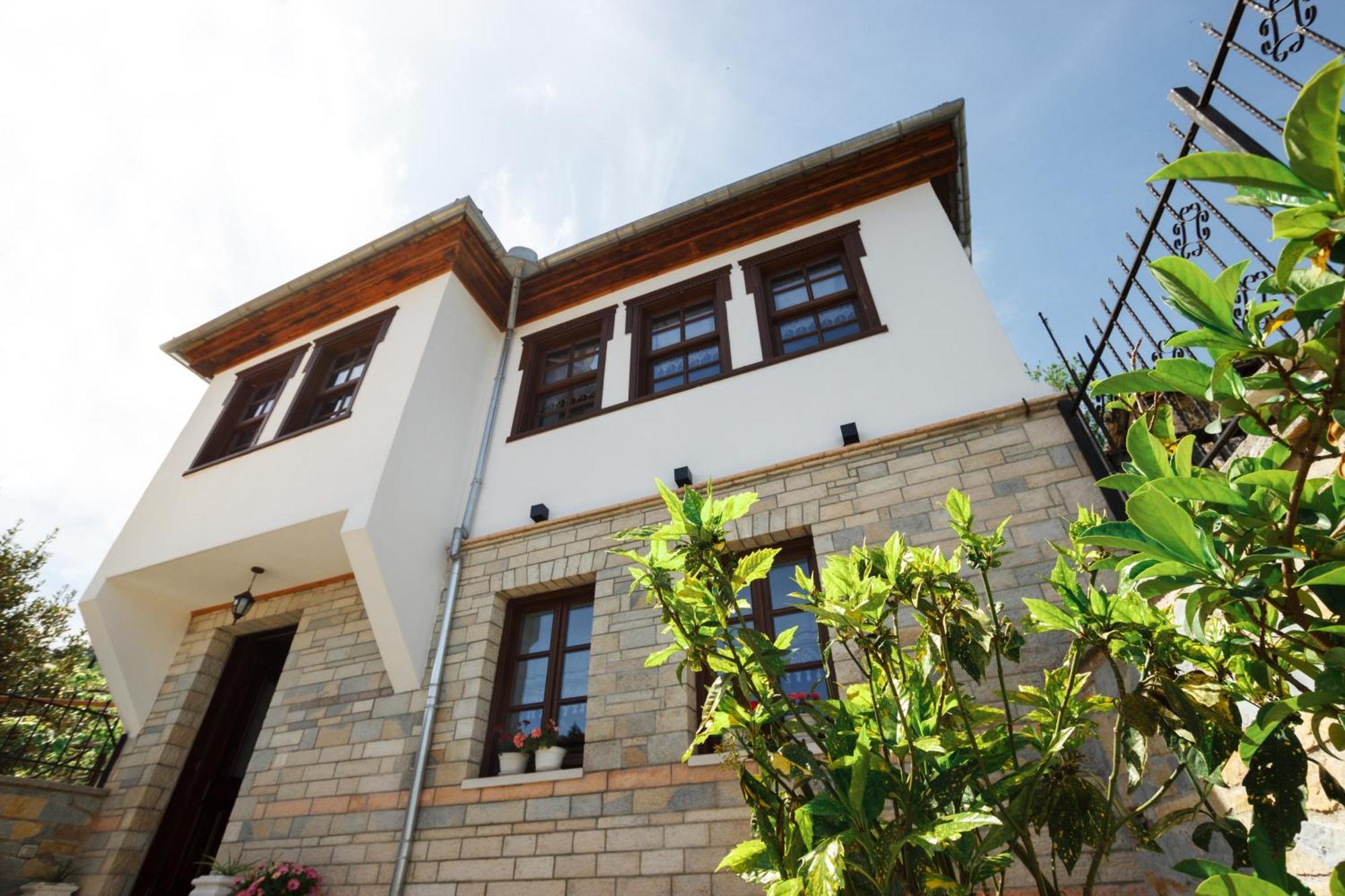 Hotel Pashai Gjirokastër Exteriör bild