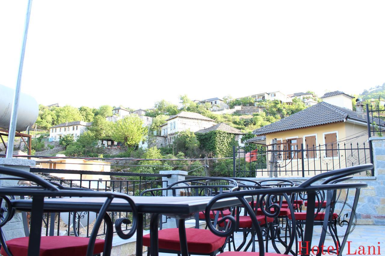 Hotel Pashai Gjirokastër Exteriör bild